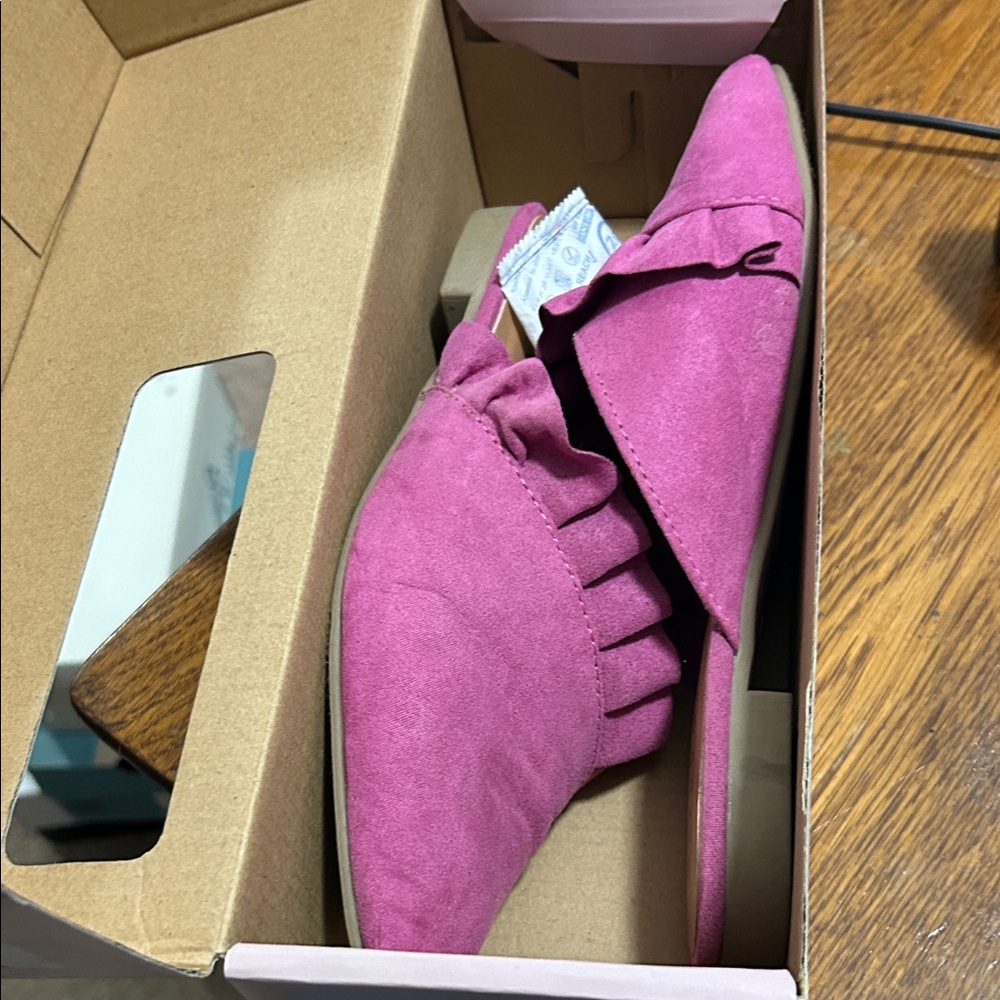 Serra Fuchsia Suede Women's Flats